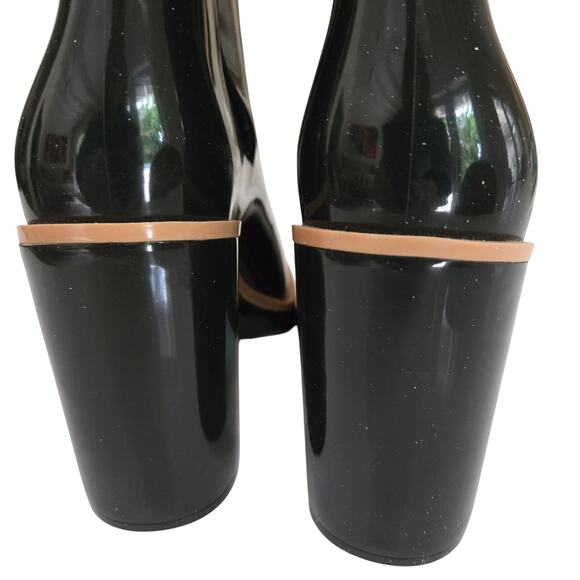 Melissa Classic Chunky Heel Waterproof Rain Boot in Black & Tan, US 8, EU 39 - Picture 7 of 10